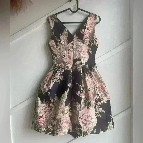 Vince Camuto Floral Textured Short Jacquard Fit &  Flare evening Dress, Size 0 - Picture 11 of 14